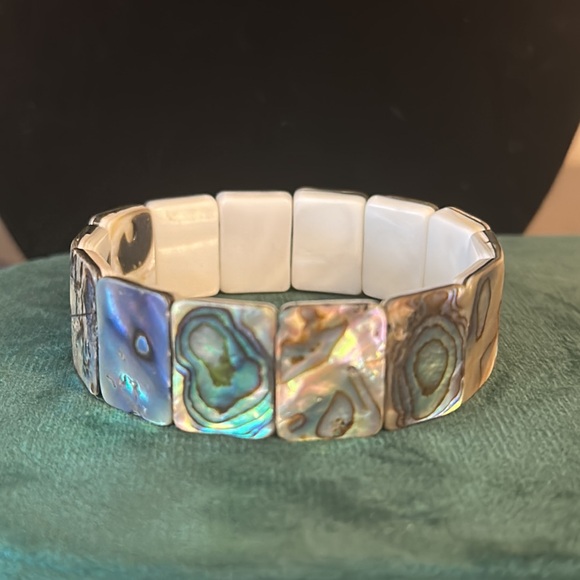 Stretchy Abalone Bracelet - Picture 2 of 2